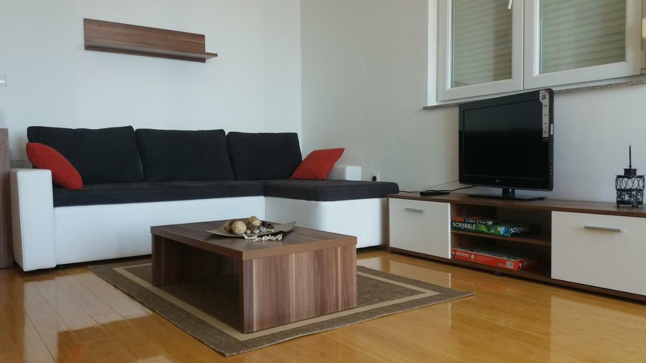 Inga'S Apartment Starigrad-Paklenica Kültér fotó